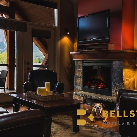 Solara Resort By Bellstar Hotels Canmore Eksteriør billede